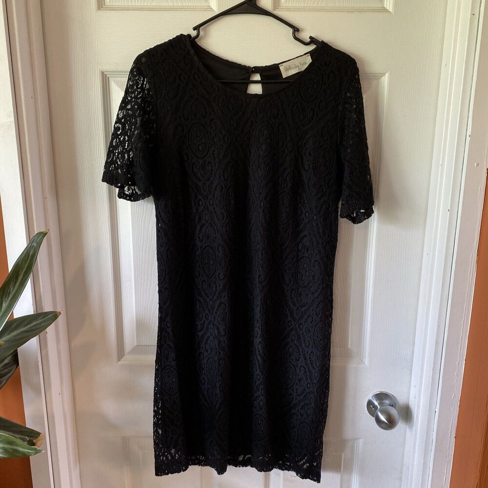 Paisley Kate Dress Women’s Large Black Lace Short Sleeve Sheath Lined Round Neck